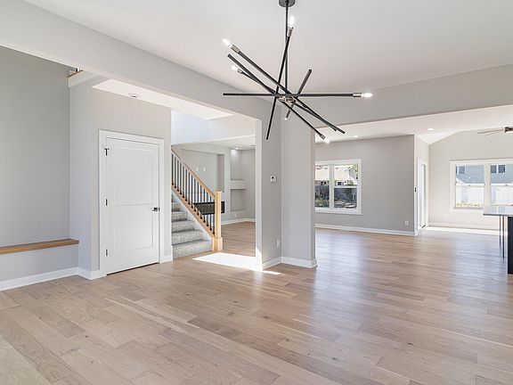 5th image of 13416 Superior Ln