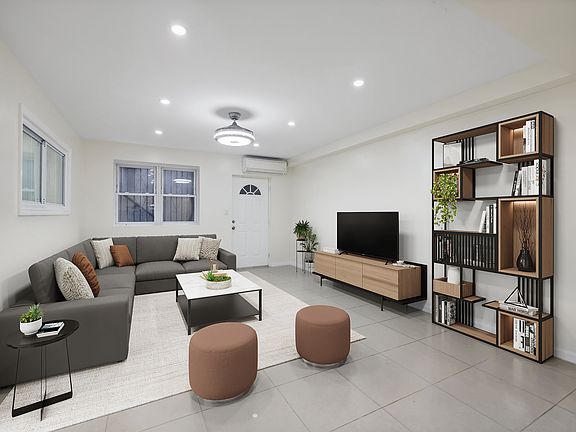 3rd image of 643 Morgan Ave #1