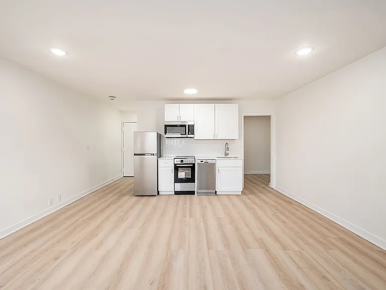Lumarc Apartments — Photo 11