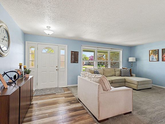 4th image of 2941 Badger Pl