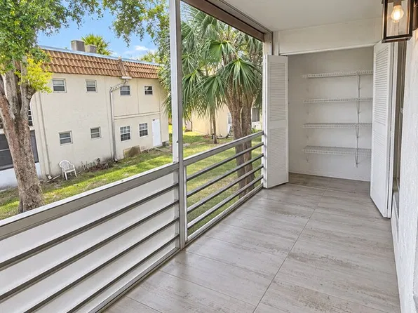 3777 NW 78th Ave APT 4G, Hollywood, FL 33024