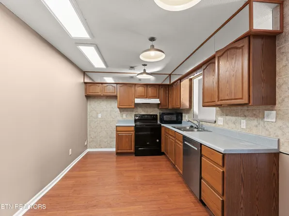 8016 Stablegate Way, Powell, TN 37849