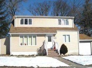 7-15 Mansfield Dr, Fair Lawn, NJ 07410