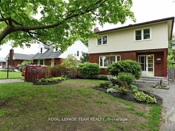 822 Quinlan Rd, Ottawa, ON K1G 1S1