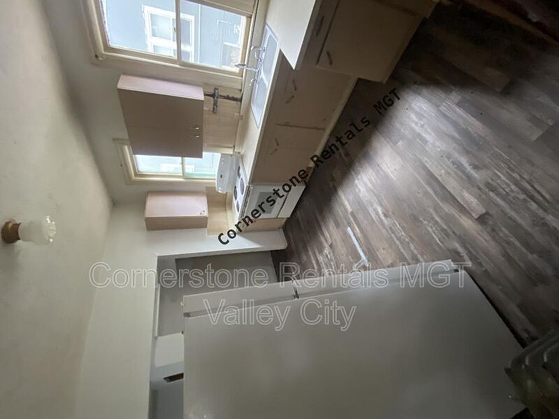 1st image of 261 College St SW APT 3