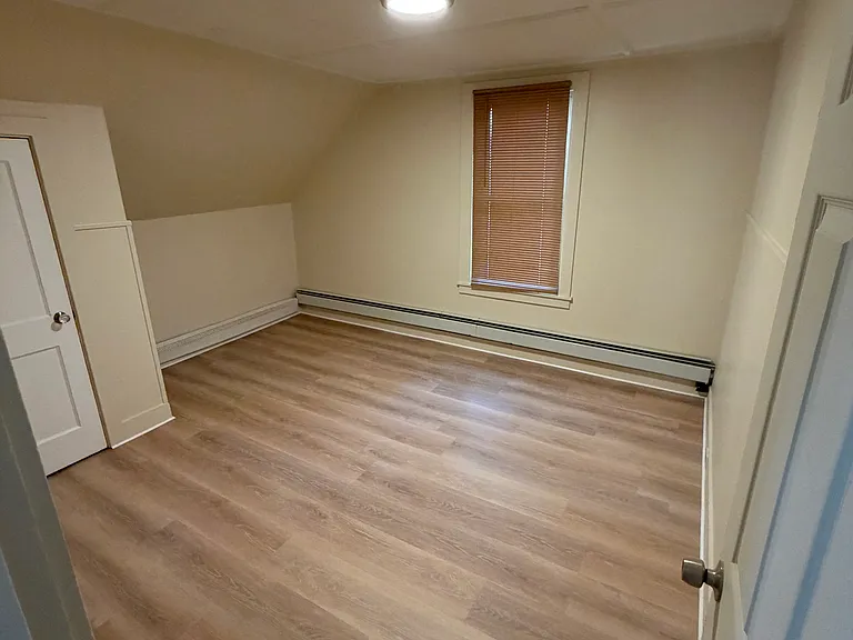 2 Gray Ave #2 — Photo 9