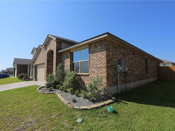 2nd image of 2813 Skinner Dr