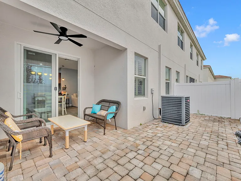 1445 Isabella Dr — Photo 14