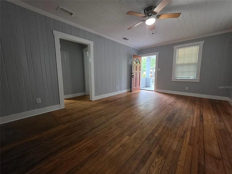 3311 Drew St — Photo 2