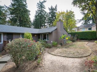 11860 SE Morrison St, Portland, OR 97216