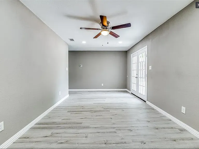 5821 Black Oak Ln — Photo 1