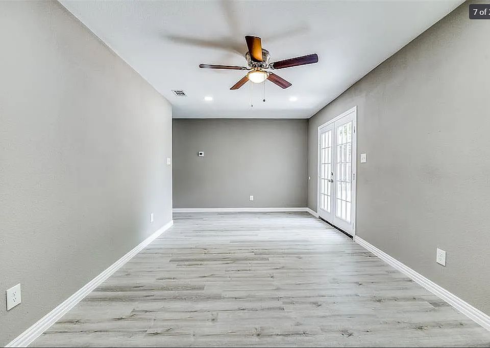 1st image of 5821 Black Oak Ln