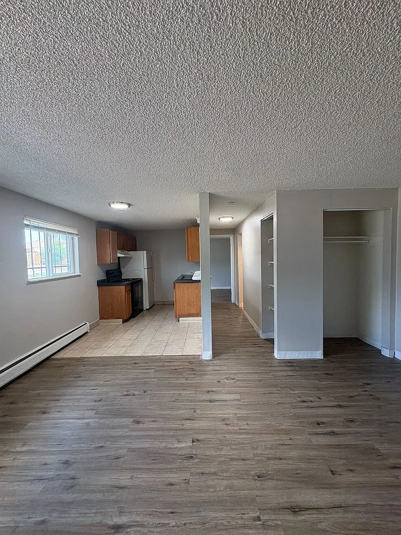 9504 East 17th Ave — Photo 3