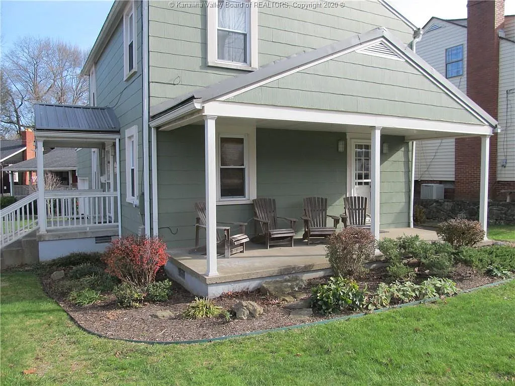 300 Macon St photo 1