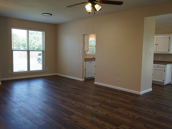5th image of 6322 Woolwich Dr