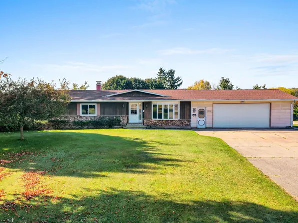 412 Margaret Lynn Ave, Algoma, WI 54201