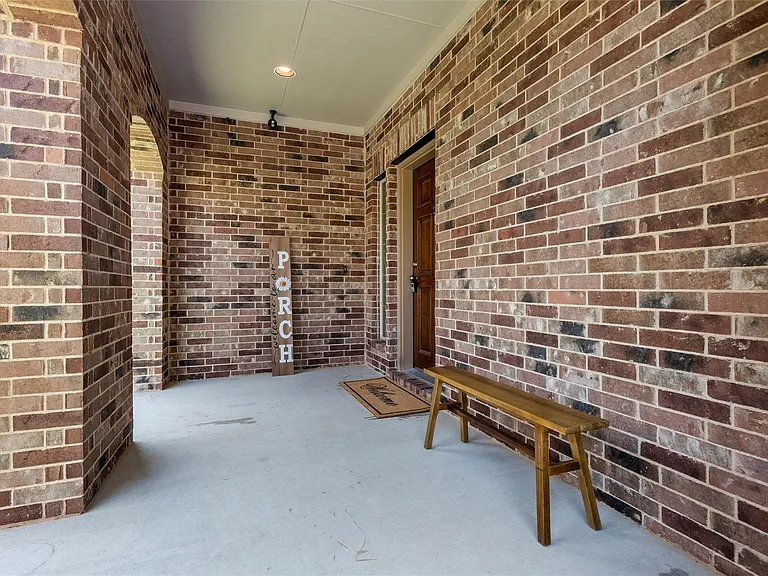 2693 Mirasol Loop — Photo 3