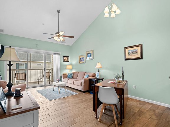5th image of 150 Scotch Broom Dr. #204