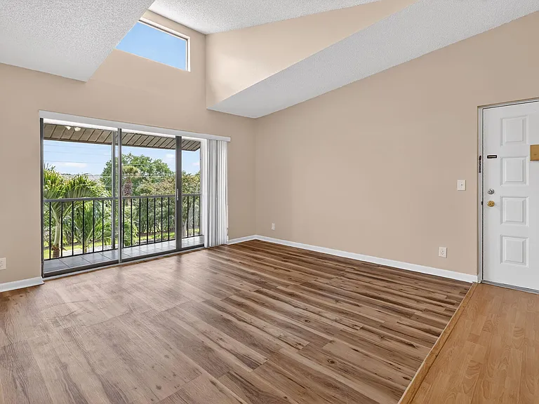 624 Sea Pine Way #B3 — Photo 13
