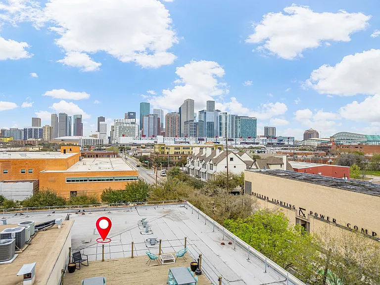 1312 Live Oak St #215 — Photo 33
