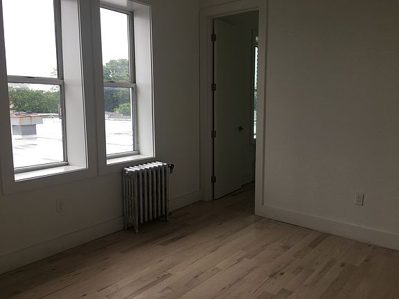 3rd image of 164 Clinton Ave #43E
