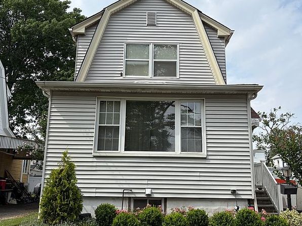 94 Pershing Ave