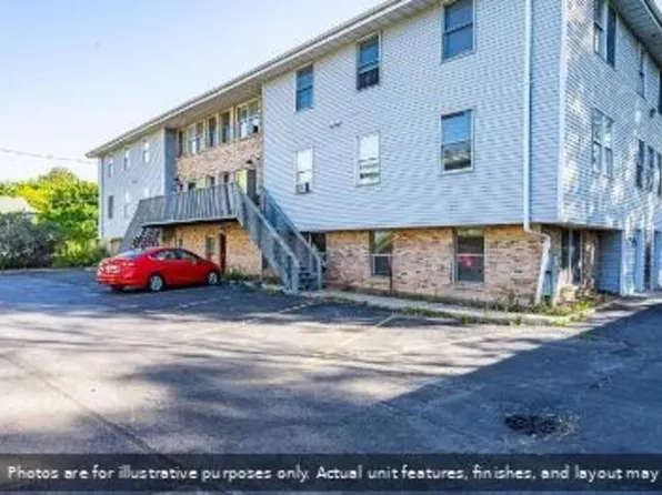 835 Wisconsin St #2D, Oshkosh, WI 54901