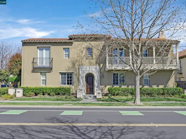 7458 Stoneleaf Rd, San Ramon, CA 94582