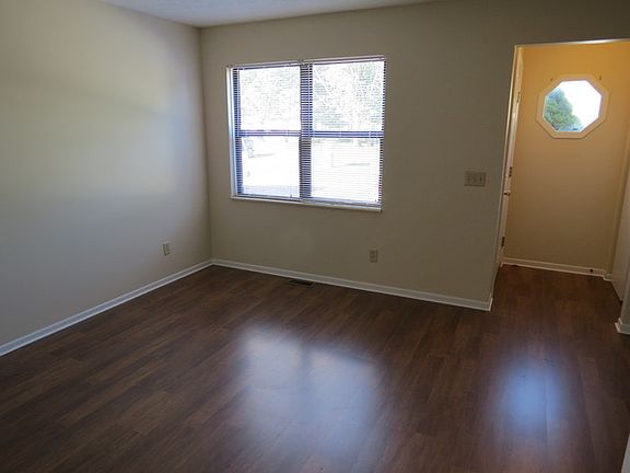 4th image of 2271 Hughey Dr
