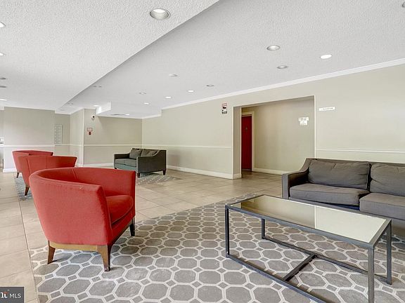 4th image of 6133 Leesburg Pike APT 201