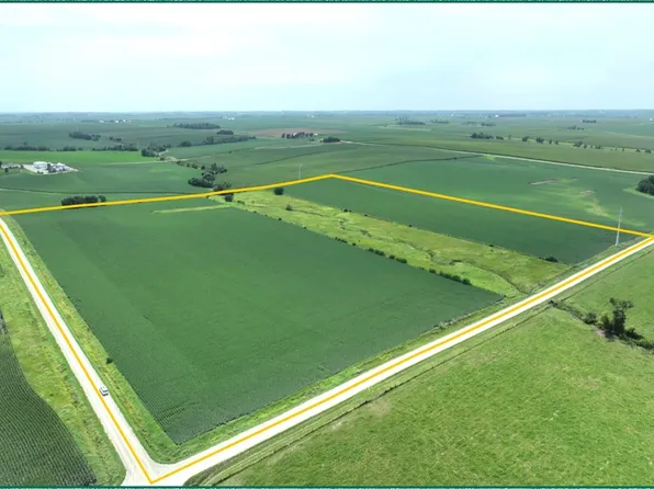 Lone Tree Road & Young Rd, Palo, IA 52324