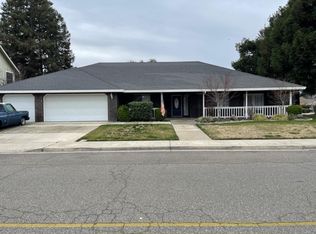 1606 Peacock Dr, Turlock, CA 95382