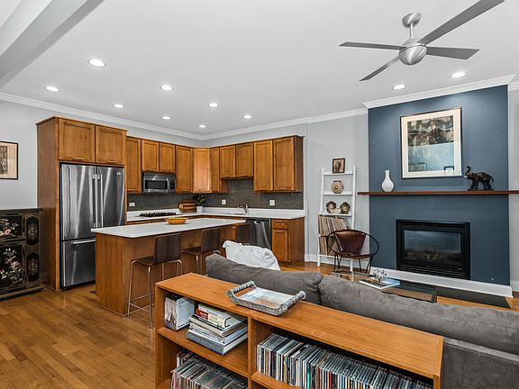 3rd image of 5421 N Glenwood Ave APT 1