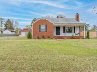 121 Whaley St, Suffolk, VA 23438