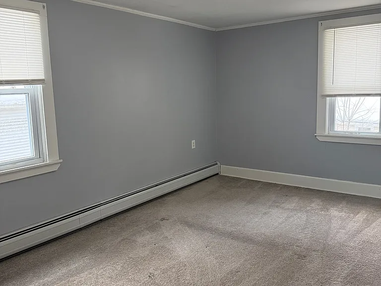12 Hillcrest Ave W #3 — Photo 8