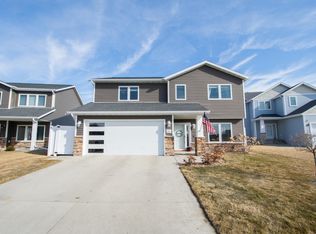 293 Redwood Dr, Mapleton, ND 58059