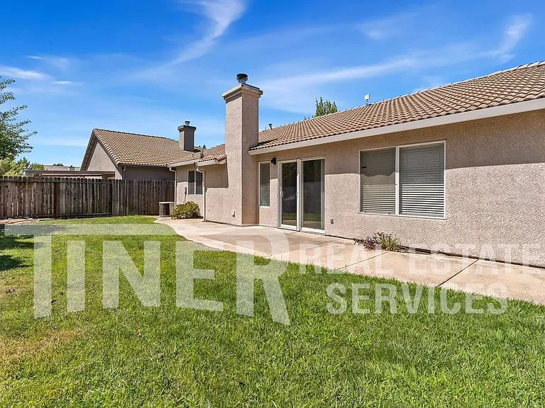 1742 Poppy Dr — Photo 20