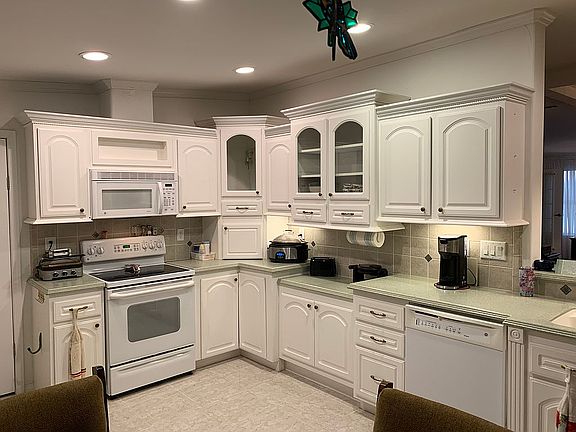 3rd image of 778 Lacosta Ln