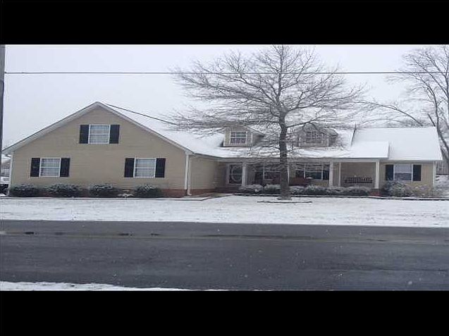 1st image of 10 Lillie Dr