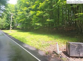 506 Charter Hills Rd, Banner Elk, NC 28604