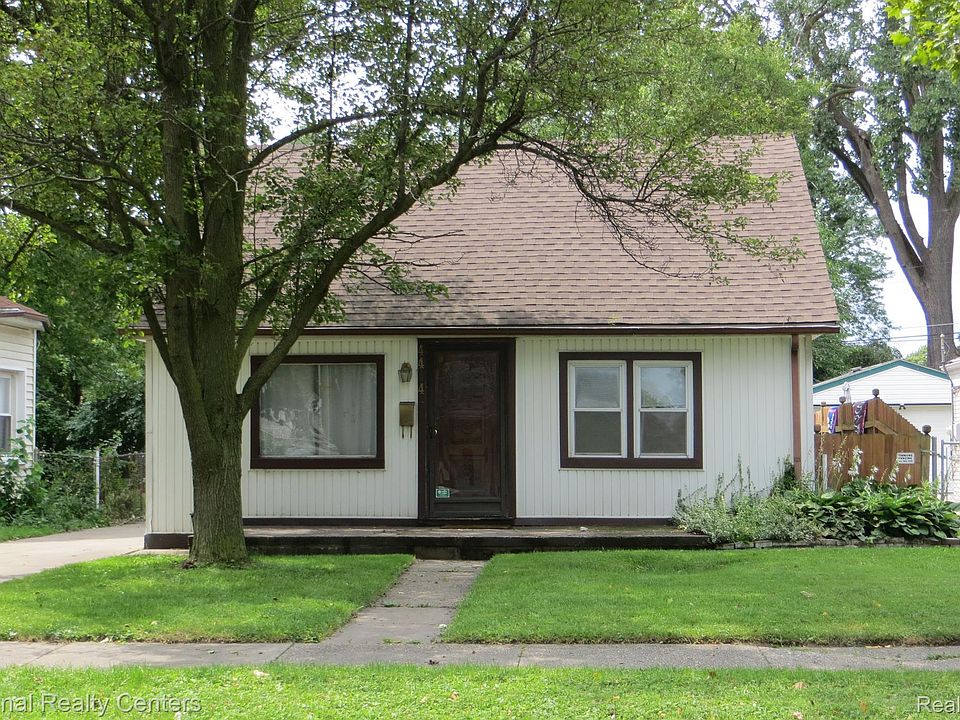 1st image of 4444 Bedford St