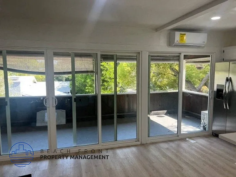 301 Pleasant St — Photo 6