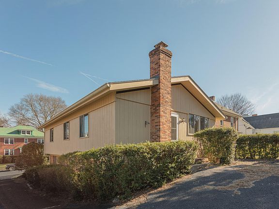 4th image of 8 Sellers Ave