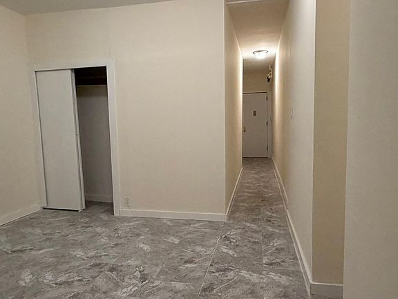 5th image of 37-31 Crescent St #25