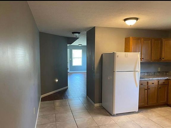 3rd image of 945 W North St #945