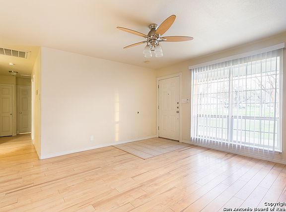 4th image of 5803 Knoll Krest St