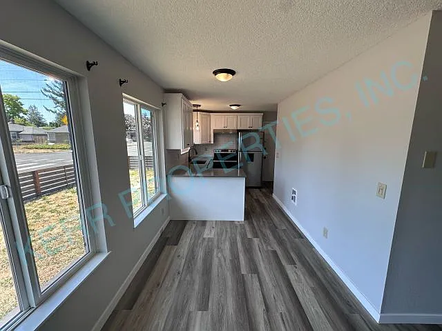 7703 NE Fremont St — Photo 4