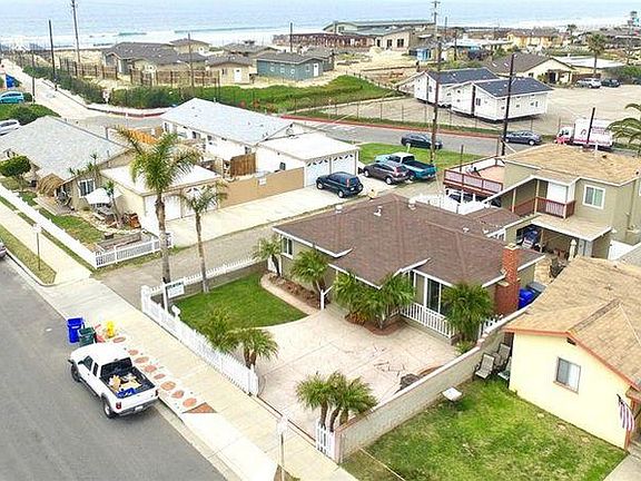 Beach Close - Street View