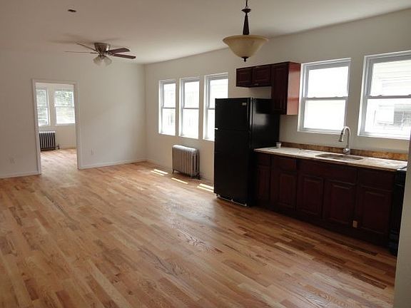 4th image of 4531 Mundy Ln