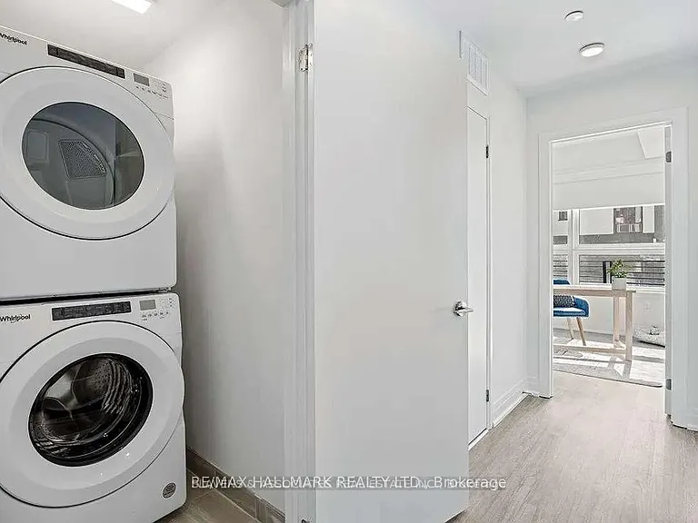 15 Brenthall Ave #17 — Photo 9